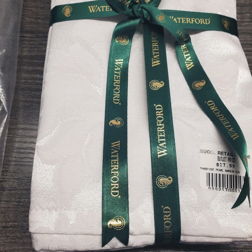 Waterford Linens Banbridge Pearl Napkins Table Linens Set of 6 White Floral NEW
